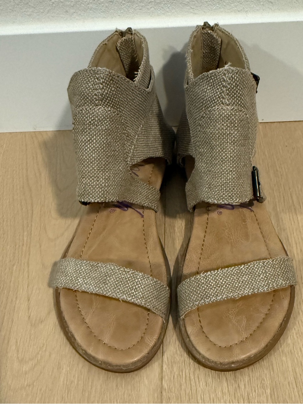 Blowfish Malibu Canvas Gladiator Sandals – Size 8.5 – Boho Raw Edge